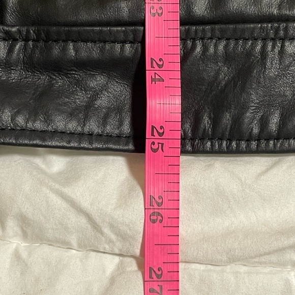 BRAND NEW!!! Boston Proper Women's Sleek Black Leather Vest - Picture 5 of 8